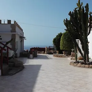 https://apartments-vista-montana-roja.tenerifehoteles.net