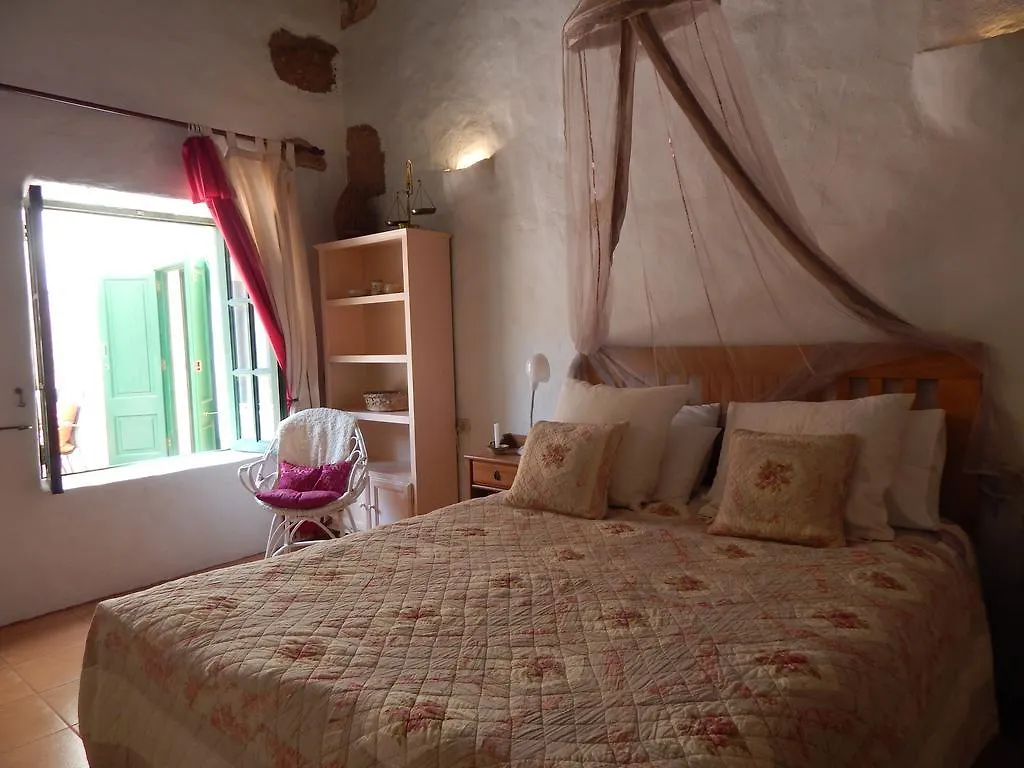 La Casa Caldera Guest House Femes Spain