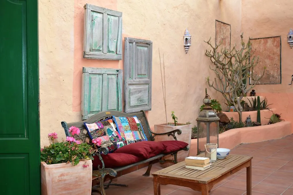 La Casa Caldera Guest House Femes Spain