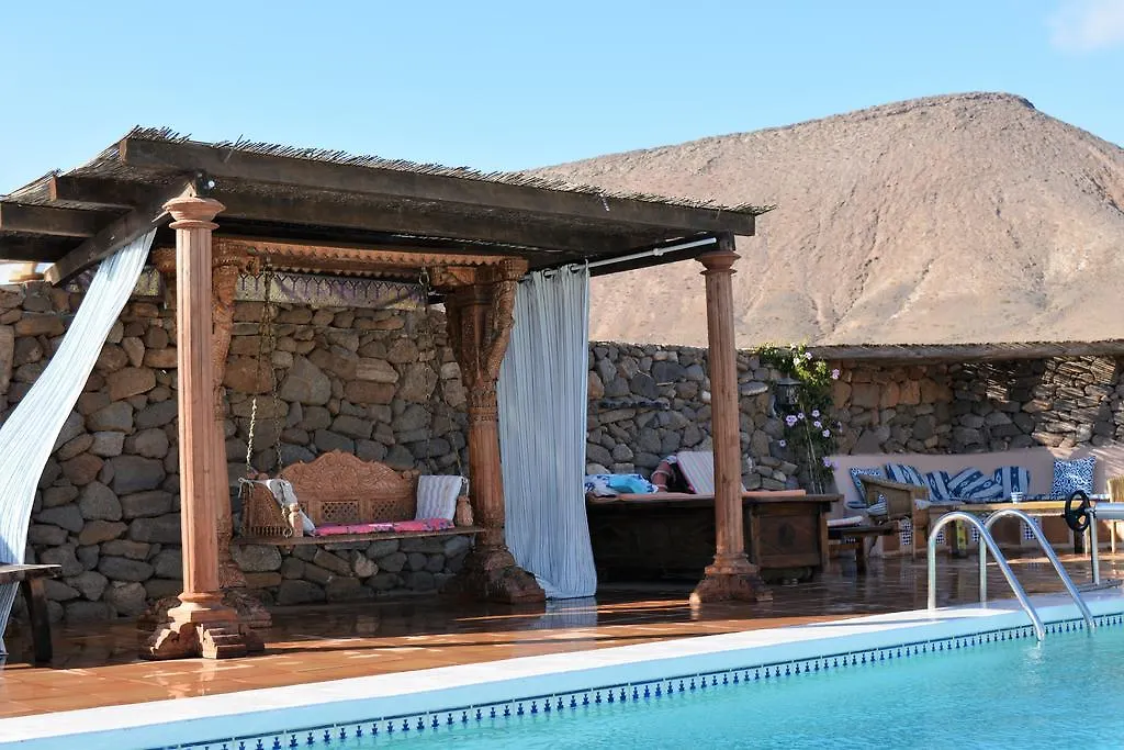 Country house La Casa Caldera Guest House Femes