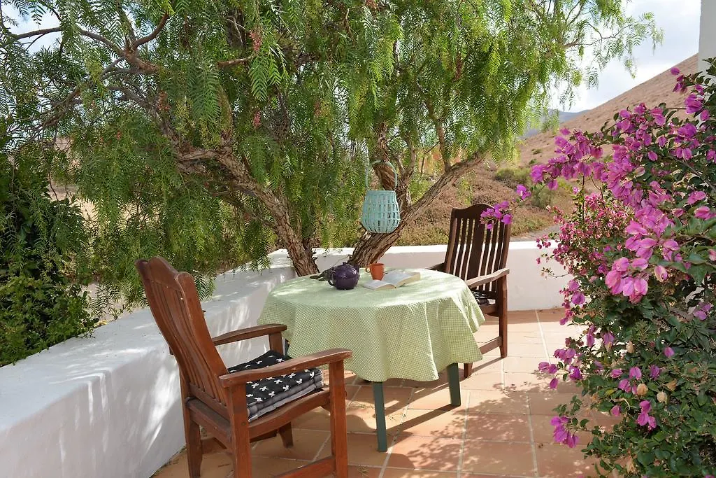 Country house La Casa Caldera Guest House Femes Spain